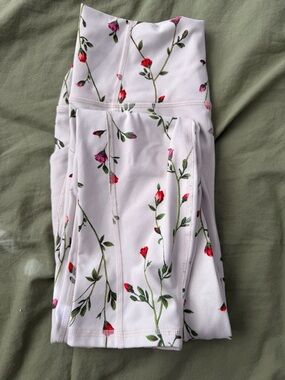 Fabletics White Floral Leggings with Red & Pink Buds